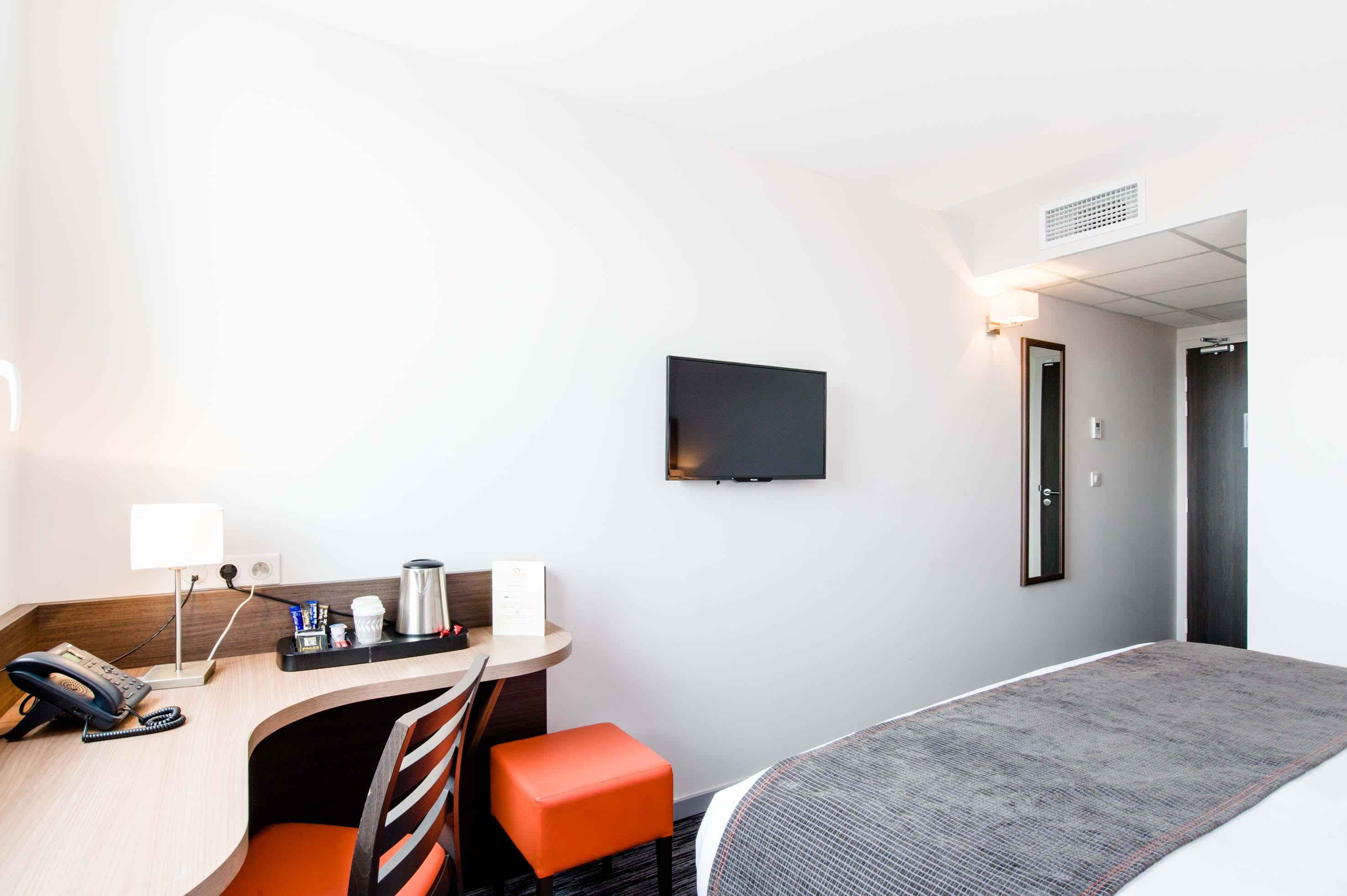 Dios Hotel Bruguieres Εξωτερικό φωτογραφία